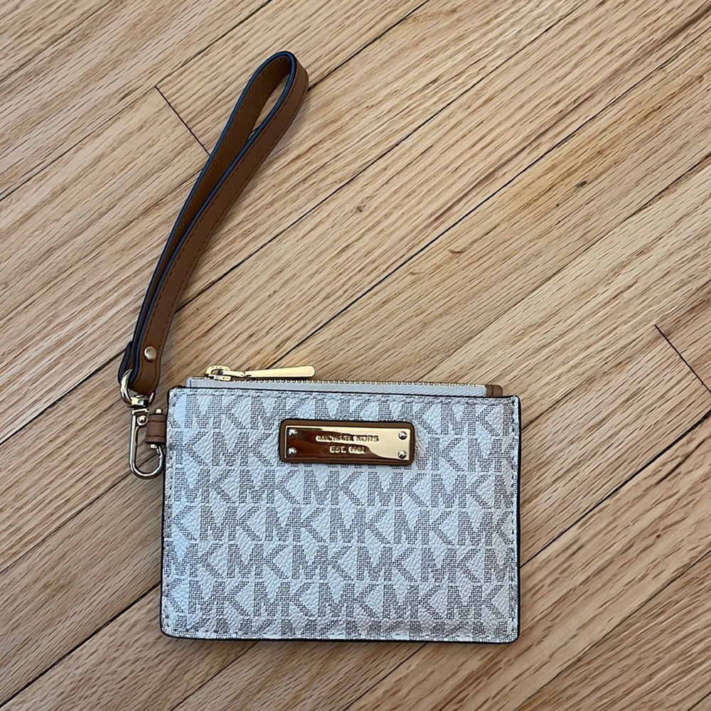 Michael Kors Travel Wallet